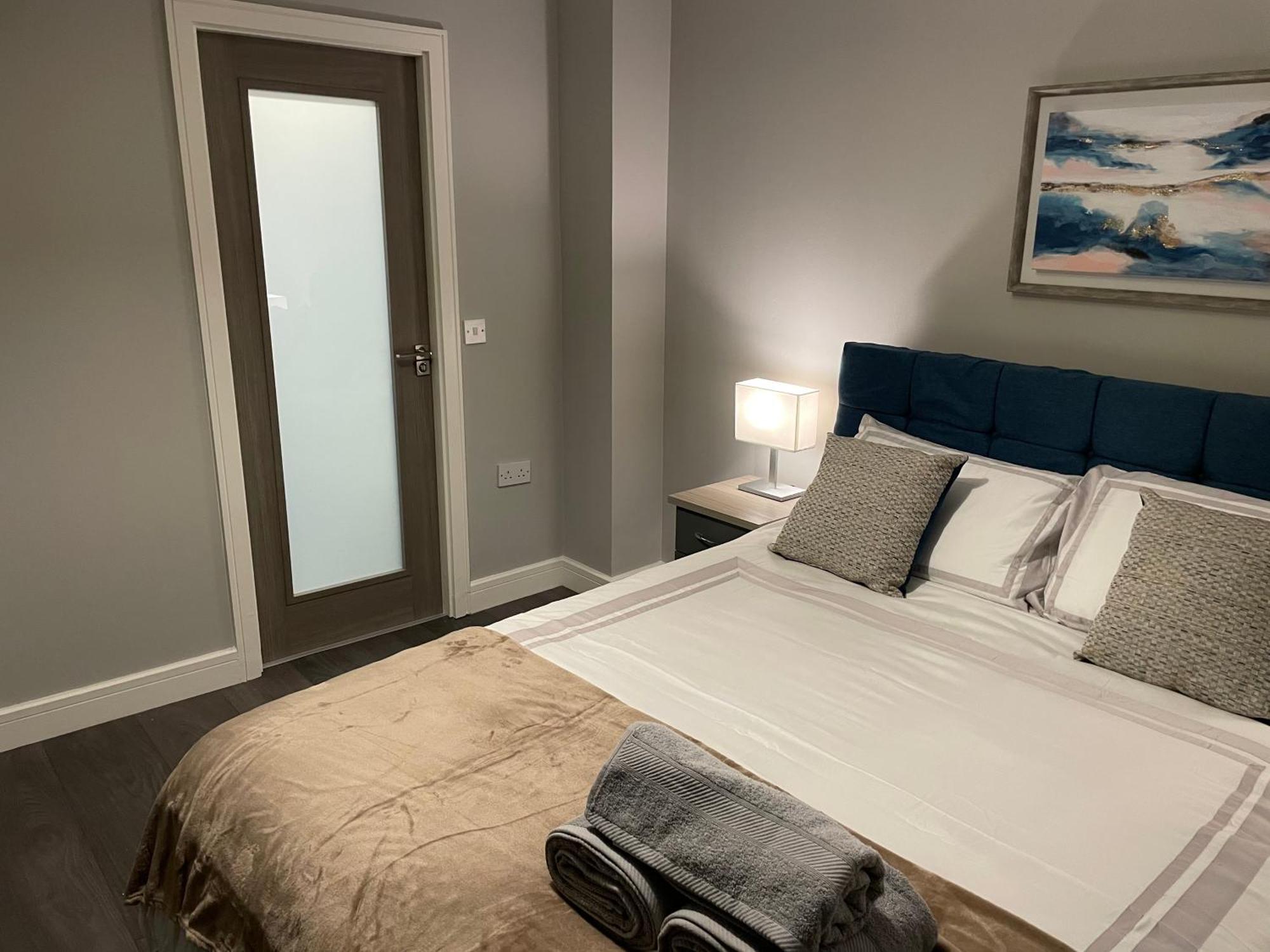 Dublin Airport Large 2 Bedroom Luxury Serviced Apartment Buitenkant foto