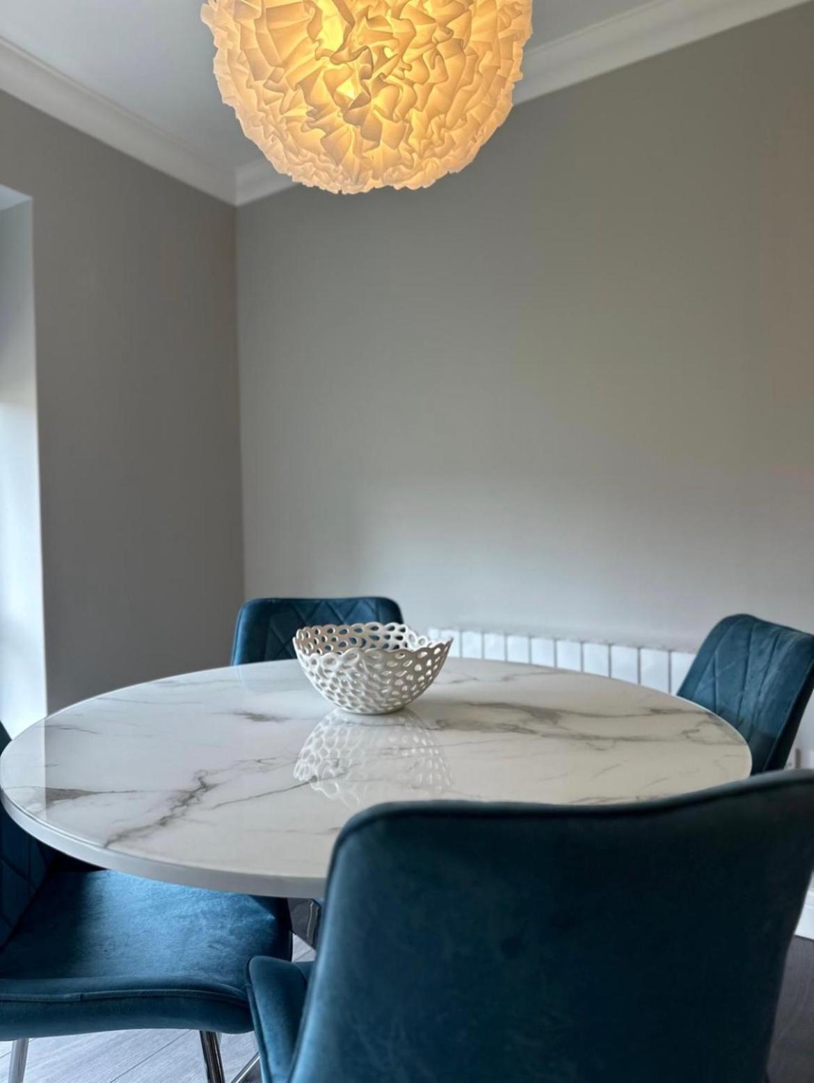 Dublin Airport Large 2 Bedroom Luxury Serviced Apartment Buitenkant foto